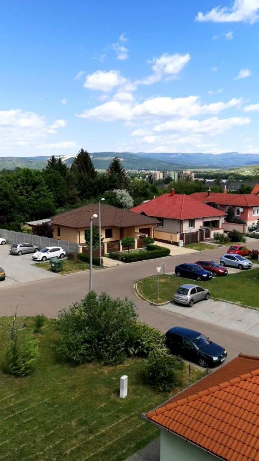 Orsika Hilltop Apartman Eger Luaran gambar