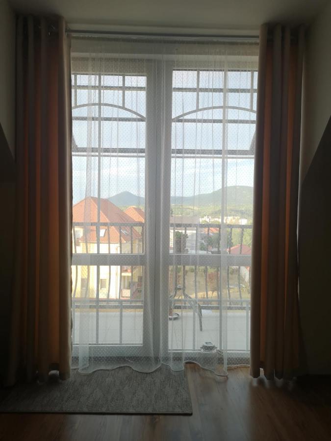 Orsika Hilltop Apartman Eger Luaran gambar